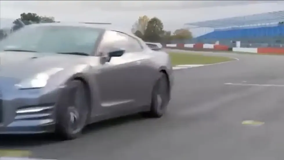 How Nissan Ruined Supercars 016