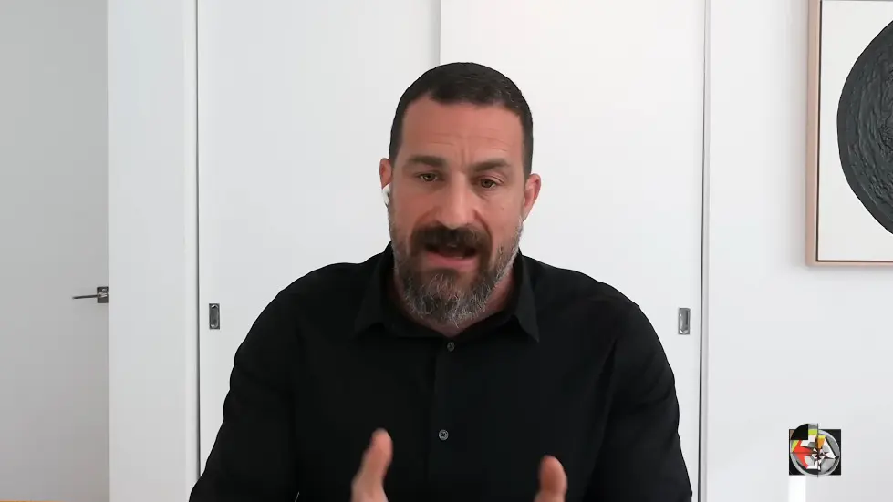 Neuroscience Meets Psychology | Dr. Andrew Huberman | EP 296 Dr Jordan B Peterson and Andrew Huberman discuss neurology, the way humans and animals react to specific stimuli. 030