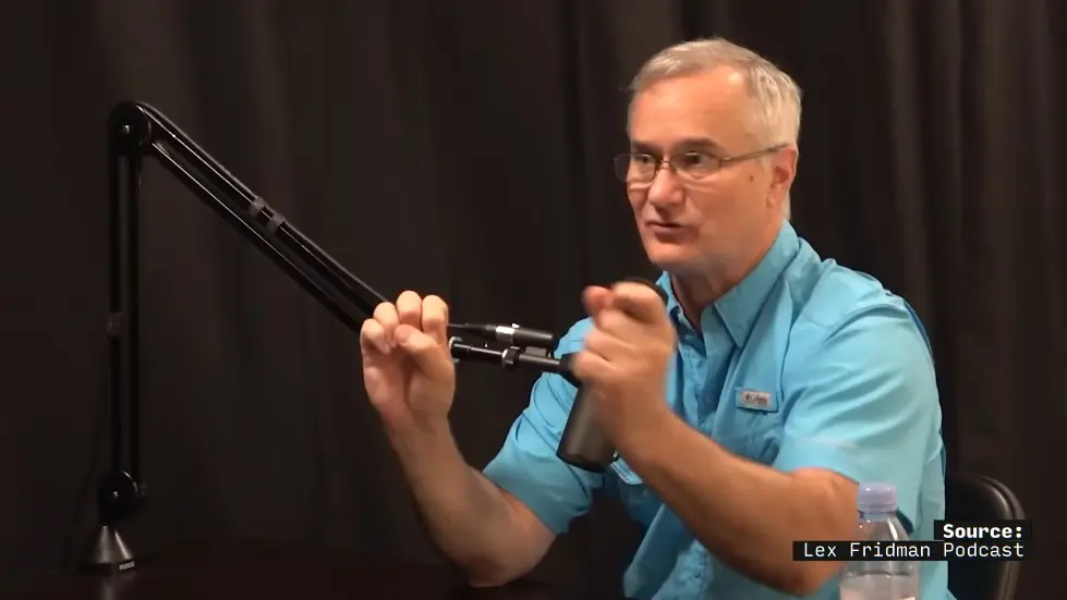 Why UFOs are Suddenly EVERYWHERE. The Pentagon is studying UFOs. 003