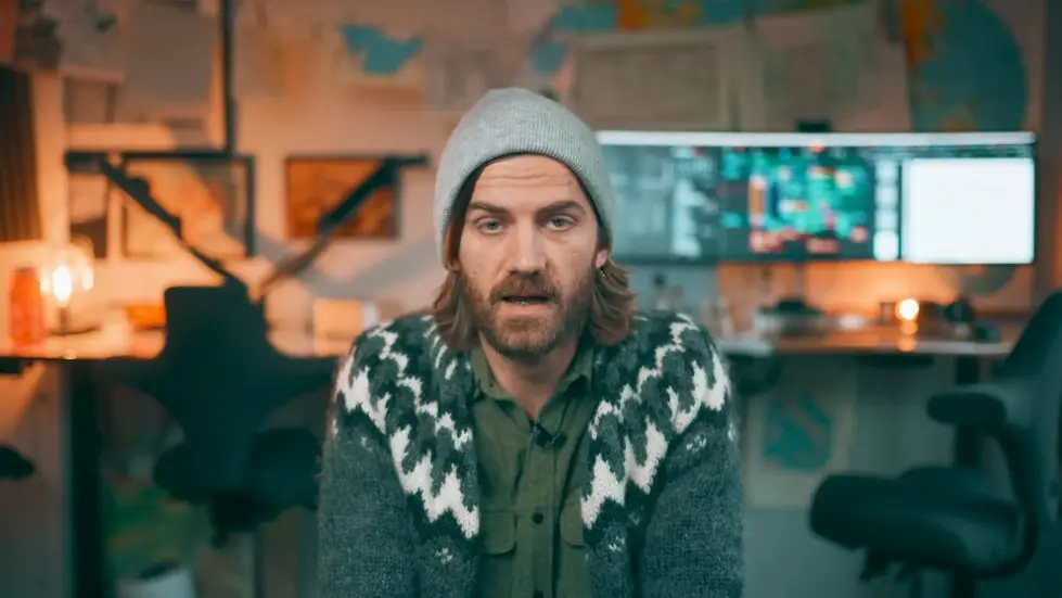 Why UFOs are Suddenly EVERYWHERE. The Pentagon is studying UFOs. 012