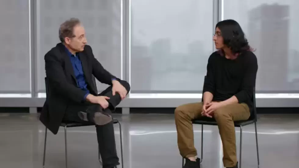 Theoretical Physicist Brian Greene Explains Time in 5 Levels of Difficulty | WIRED 09